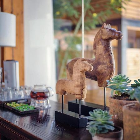 丽江束河無白酒店 外观 照片